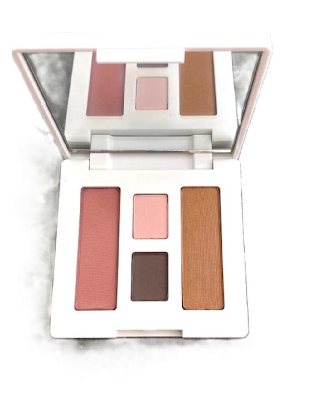 Clinique Makeup Quad Set Bronzer Blush Eyeshadow Compact Travel Kit New